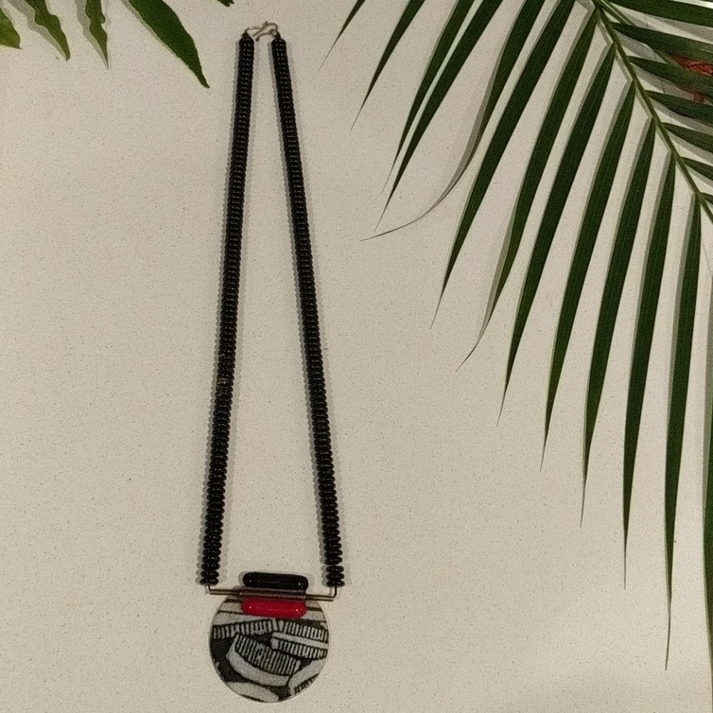 3/$30 Vintage african style necklace